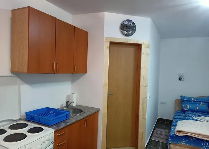 Apartmani Momcilo