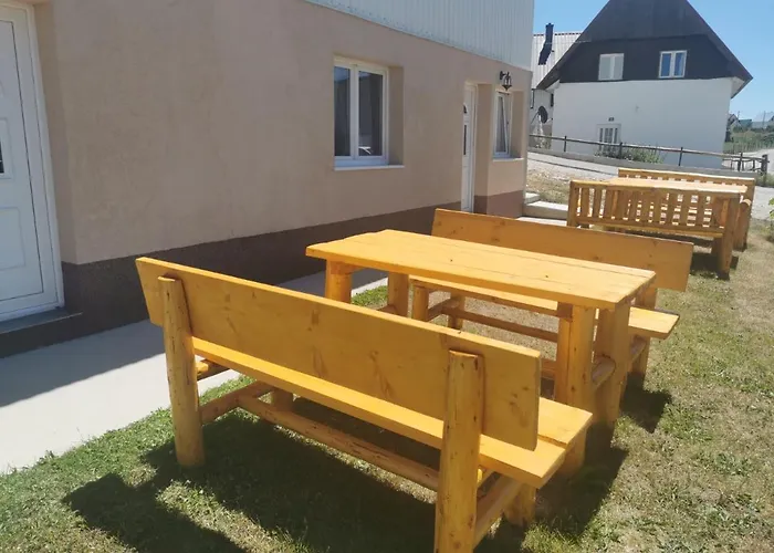 Apartmani Momcilo